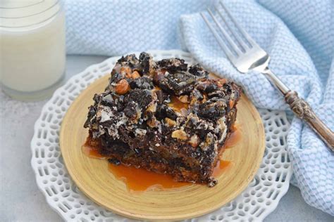 Slutty Brownie Recipe {VIDEO} Caramel + Cookie。